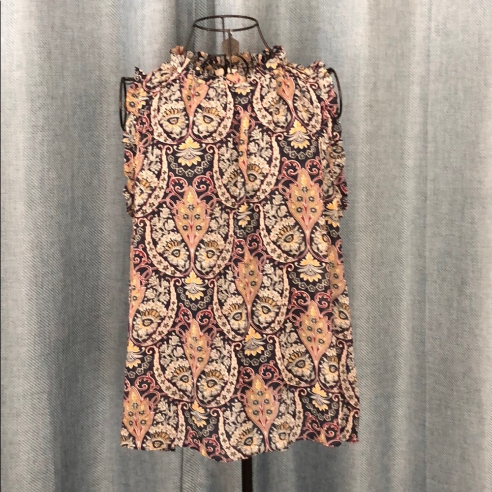 Gap rolled light weight sleeveless blouse